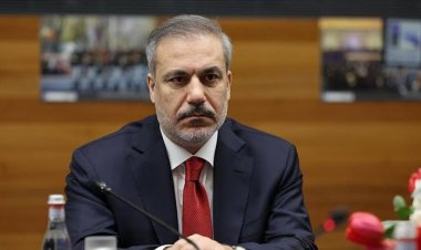 وزير الخارجية التركي يؤكد على ضرورة محاربة الوحدات الكردية في شمال شرق سوريا