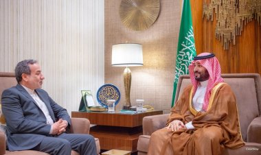 إيران تحذر السعودية وسط ترقب للرد الإسرائيلي على التهديدات