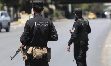 التلفزيون السوري: مسلحون مجهولون استهدفوا حاجز الرمال الذهبية في ريف طرطوس بإطلاق نار وقنابل وقوى الأمن الداخلي تعمل على ملاحقتهم