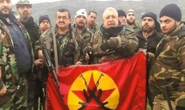 مصدر استخبارات:  وصول المجرم علي كيالي (معراج أورال) الذي يلقبه السوريون بجزار بانياس مع مجموعة من فلول النظام البائد إلى مدينة الطبقة لمشاركة تنظيم قسد في قتال الجيش السوري