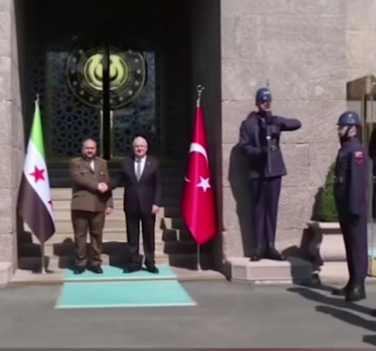 وزير الدفاع التركي يستقبل نظيره السوري في أنقرة